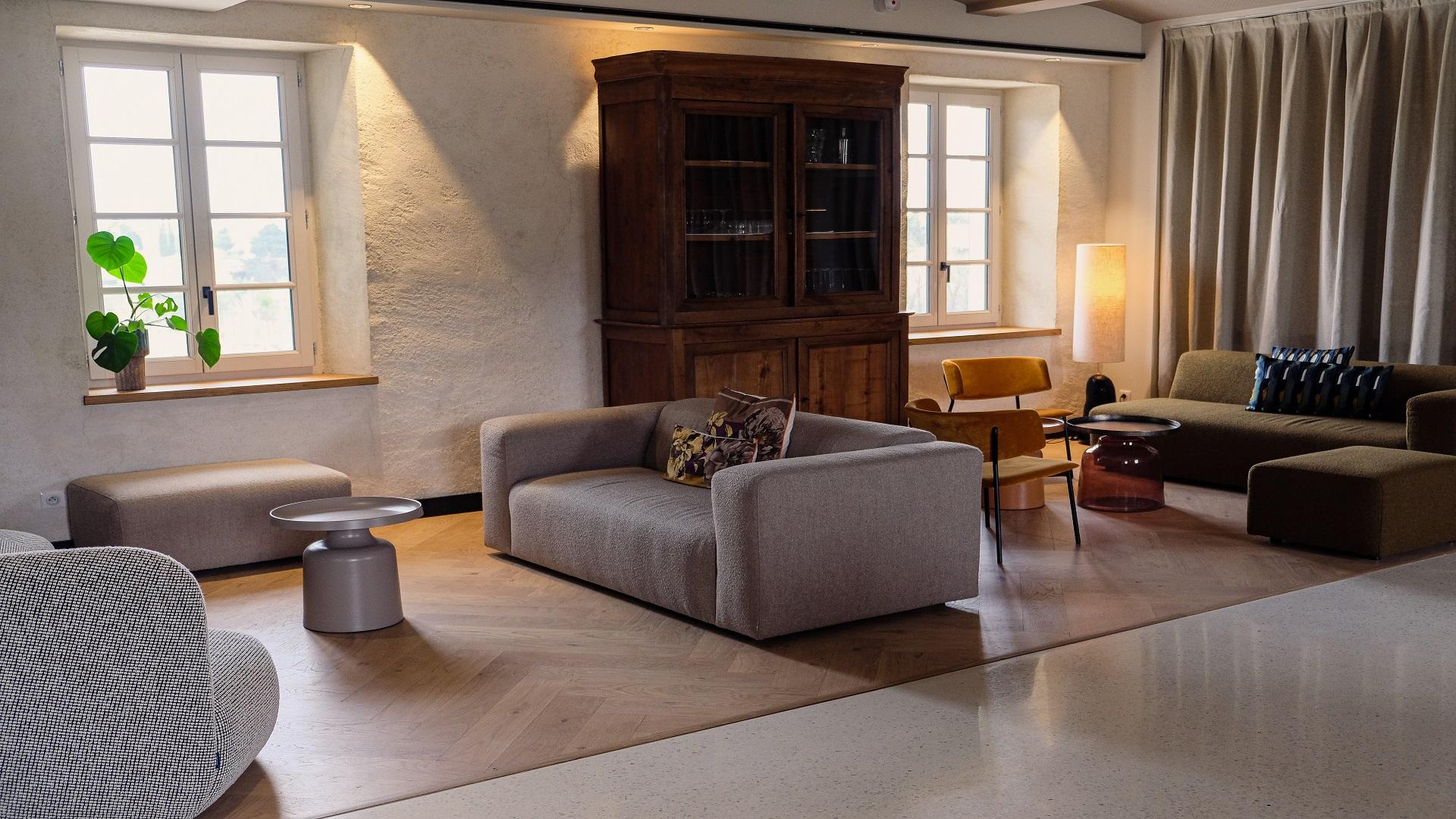 Garenne-hôtel-domaine-viticole-drome-valence-provence-sud-lobby-seminaires-de-caractere
