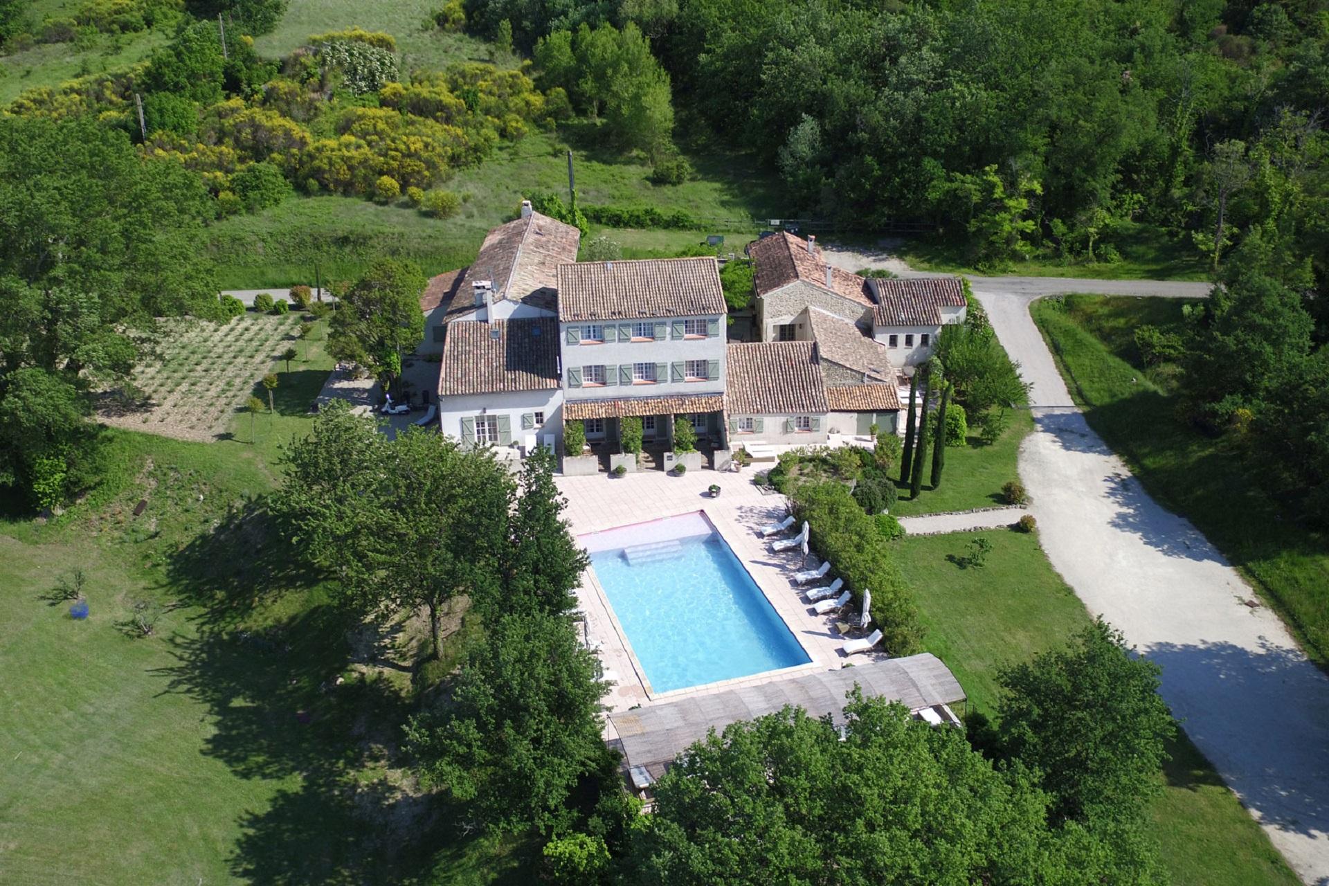 Le-bois-des-dames-grignan-drome-provencale