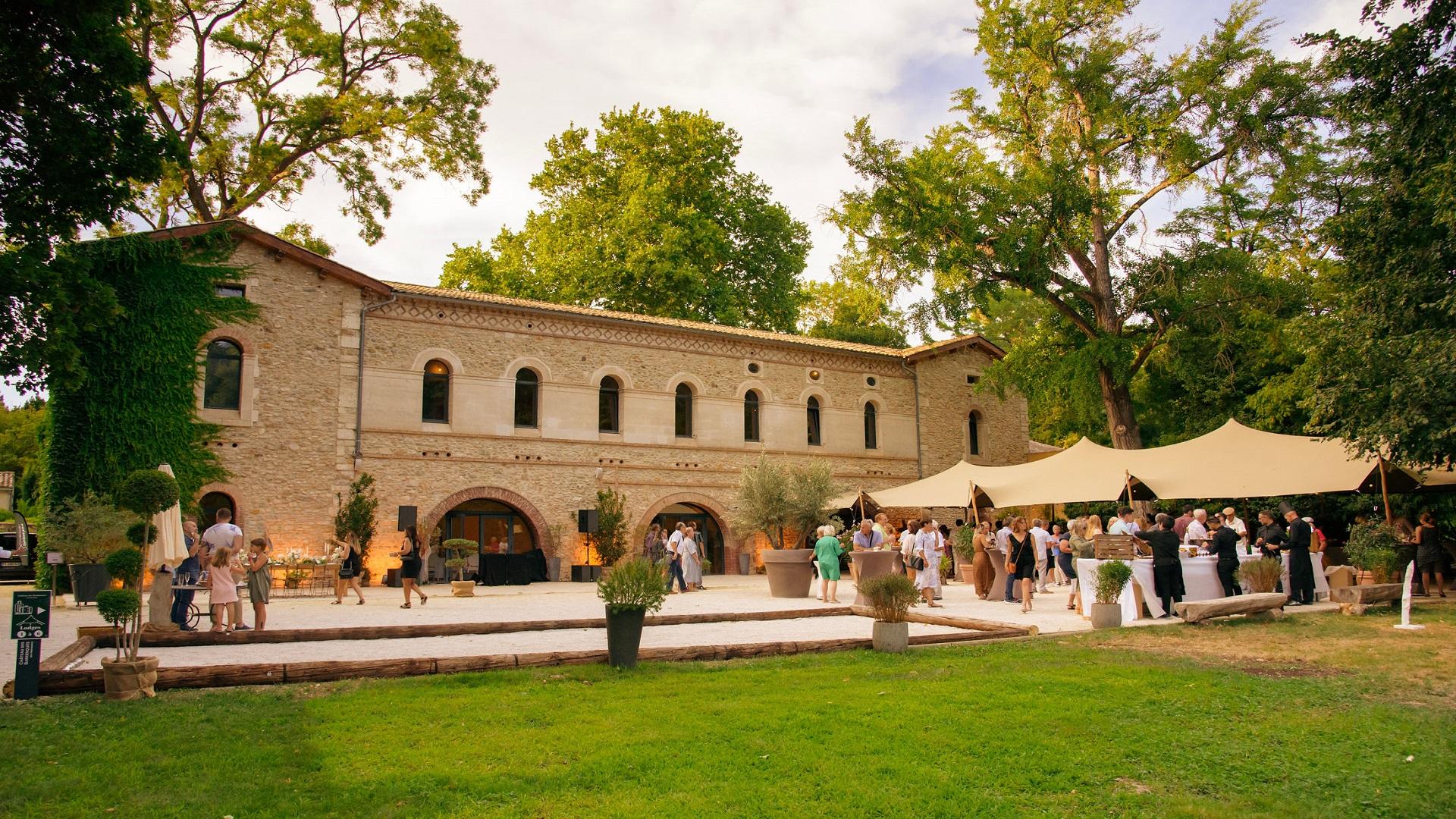 chateau-des-barrenques-orange-avignon-sud-france-vaucluse-provence-magnanerie-seminaires-de-caractere