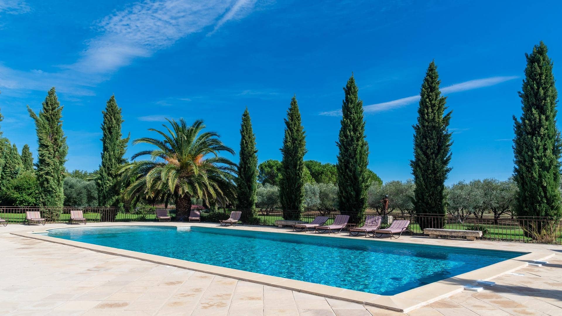 domaine-des-clos mas-provencal-avignon-alpilles-provence-piscine-seminaires-de-caractere