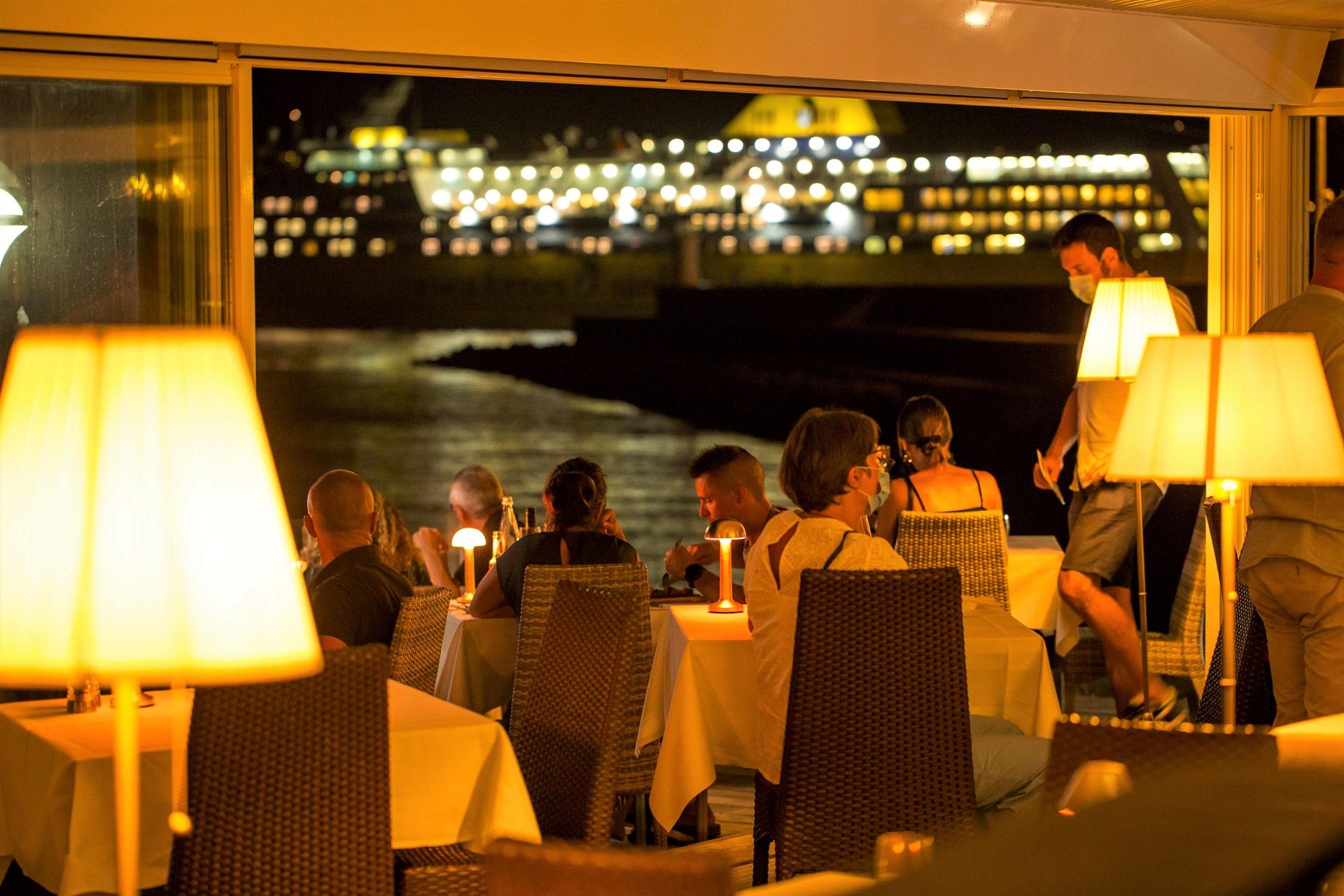 hotel-la-pietra corse-ile-rousse-langoustes-seminaires-de-caractere