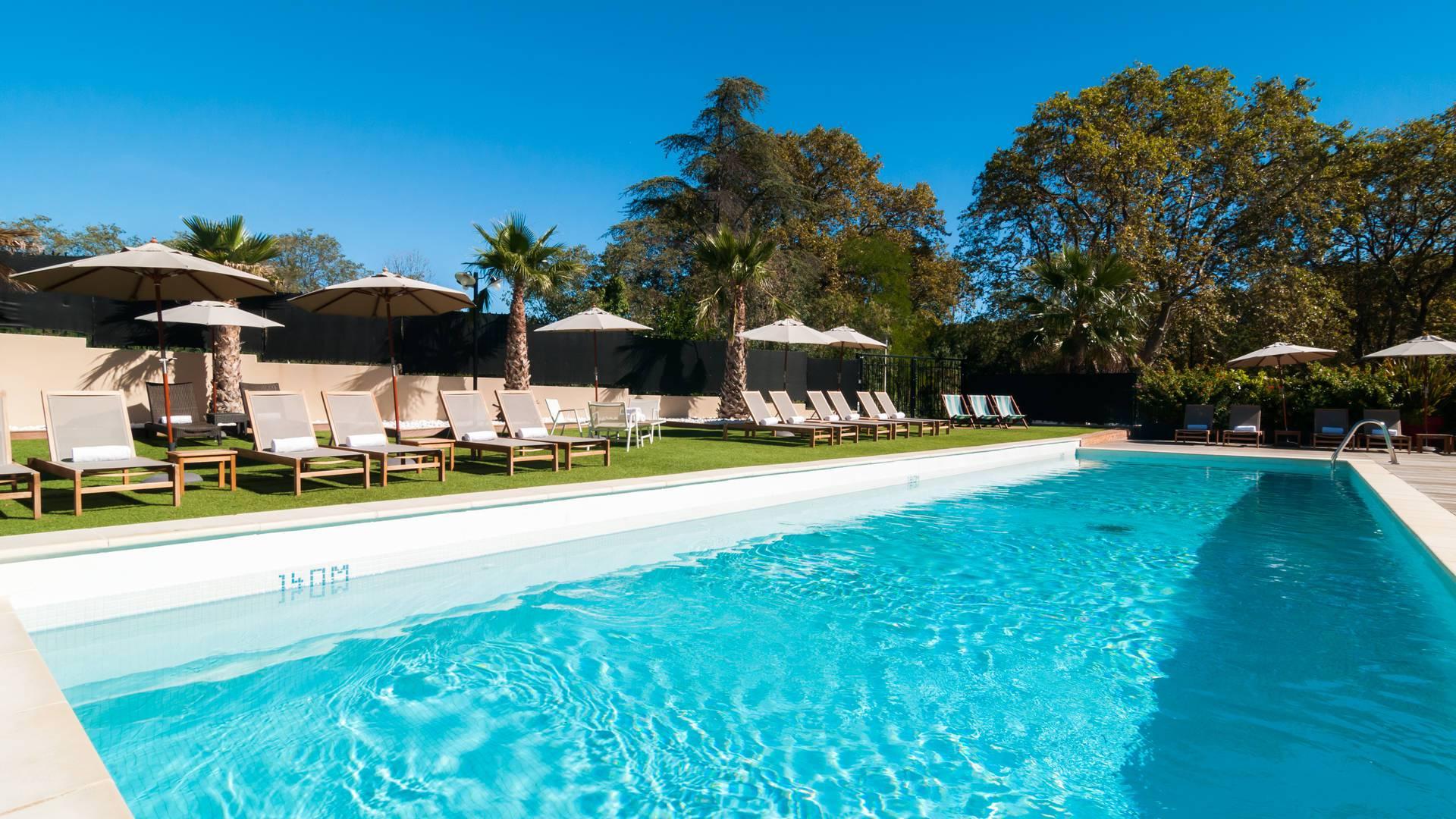 hotel-spa-de-fontcaude-juvignac-montpellier-occitanie-piscine