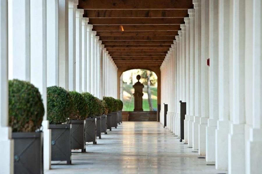 hotel-du-castellet-patio
