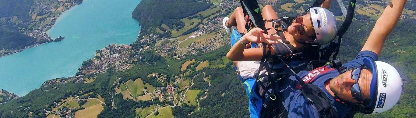 tandem-paragliding-discovery-lake-annecy-takamaka-annecy-rivage-hotel le-pelican-annecy-lyon-lac-montagne-haute-savoie-seminaires-de-caractere