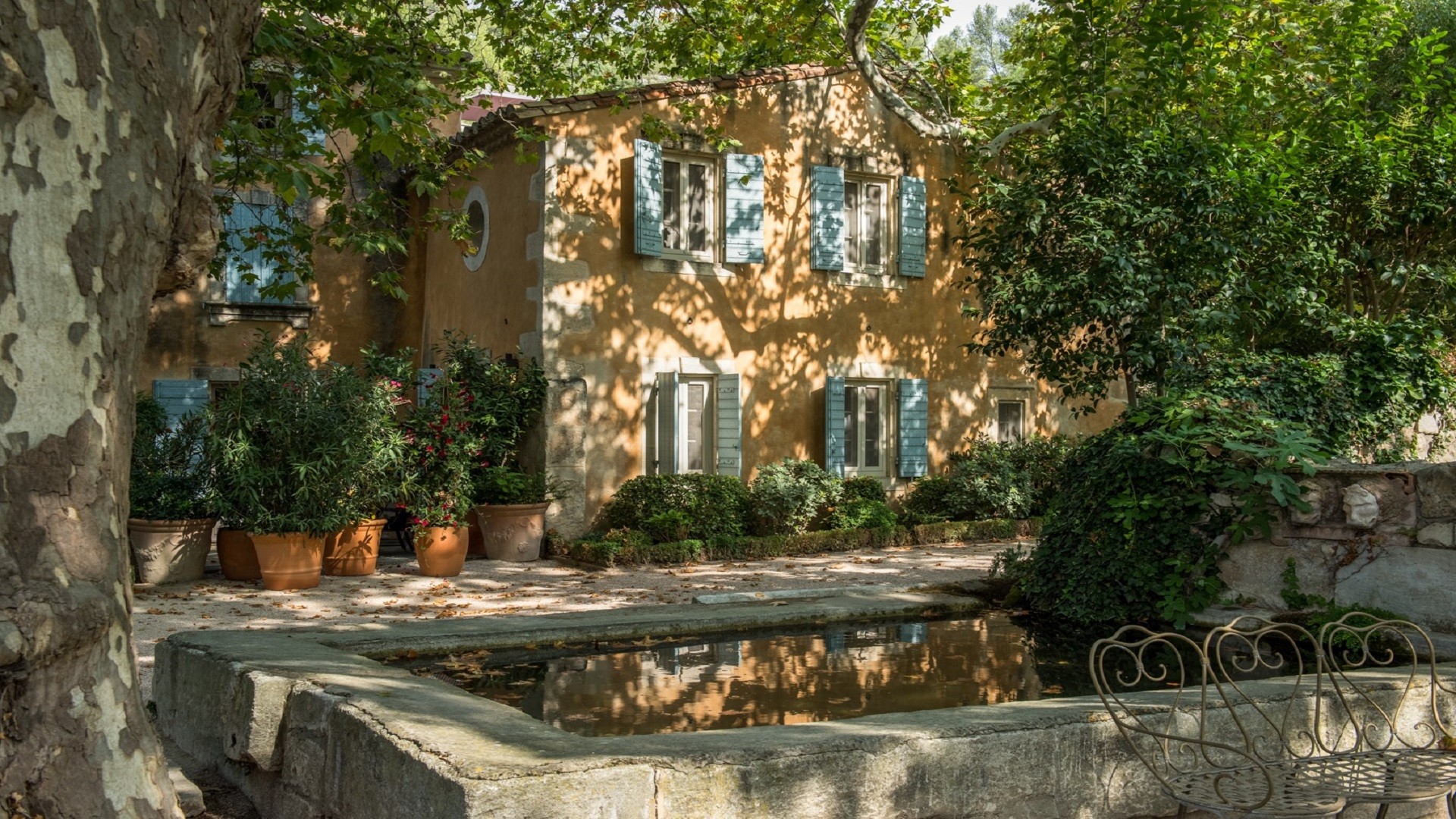 baumaniere-alpilles-saint-remy-de-provence-avignon-carrieres-de-lumieres