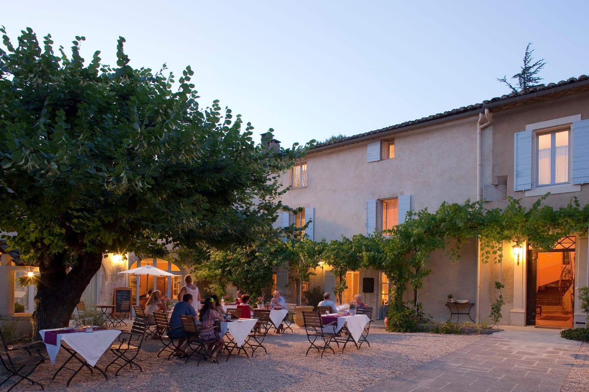 la-bastide-du-bois-breant-demeure-luberon-terrasse-seminaire-de-caractere